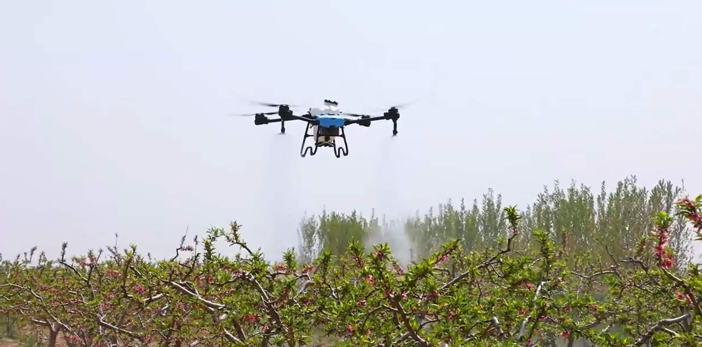 This farming sprayer drone can is specially designed for fertilizing, sowing, irrigation and pesticide spreading.